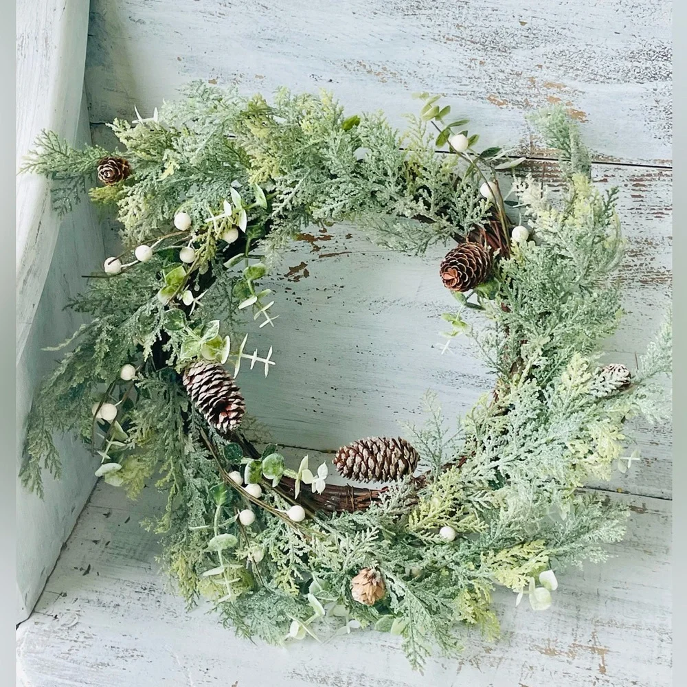 *Frosty Cedar, Pinecone & White Berry Wreath